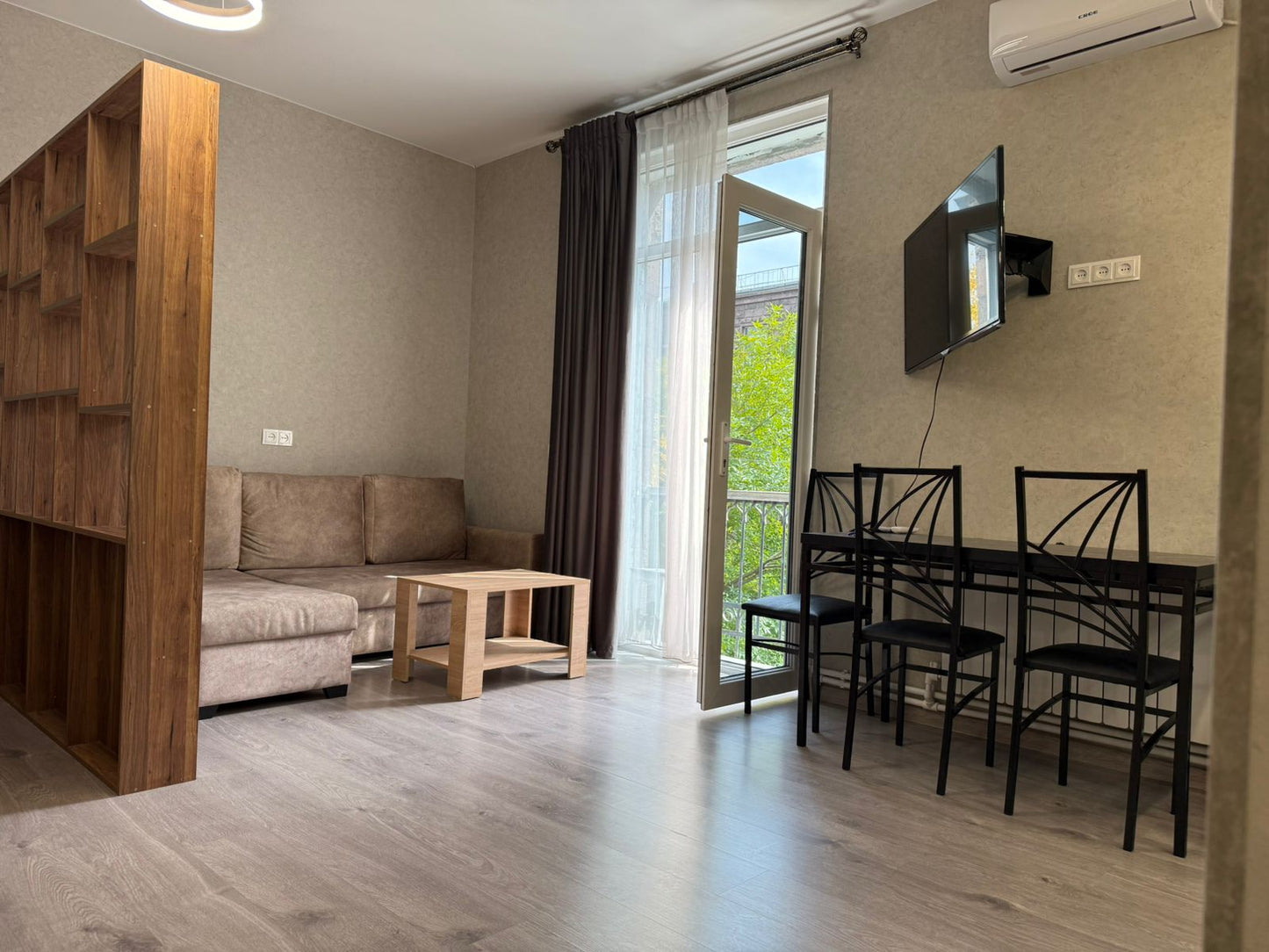 Daily rent apartment in Yerevan Nalbandyan 29