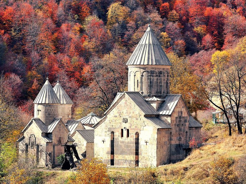 Севан – Севанаванк (монастырь) – Дилижан – Агарцин (монастырь) – Гошаванк (монастырь)