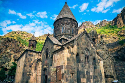 Гарни – Гегард – Арка Чаренца – Симфония камней