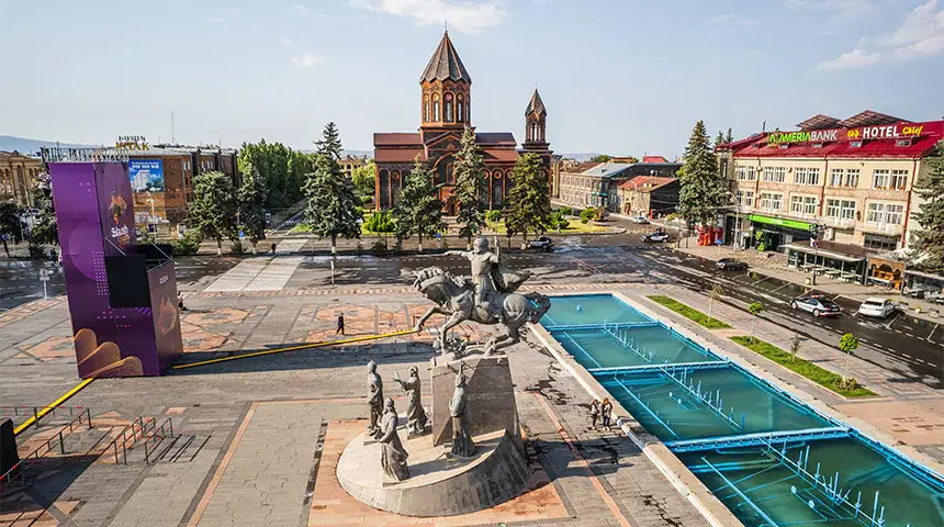Сагмосаванк – Памятник алфавиту – Апаран – Аричаванк – Лмбатаванк – Гюмри