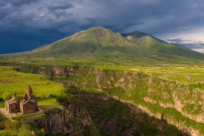 Сагмосаванк – Памятник алфавиту – Апаран – Аричаванк – Лмбатаванк – Гюмри