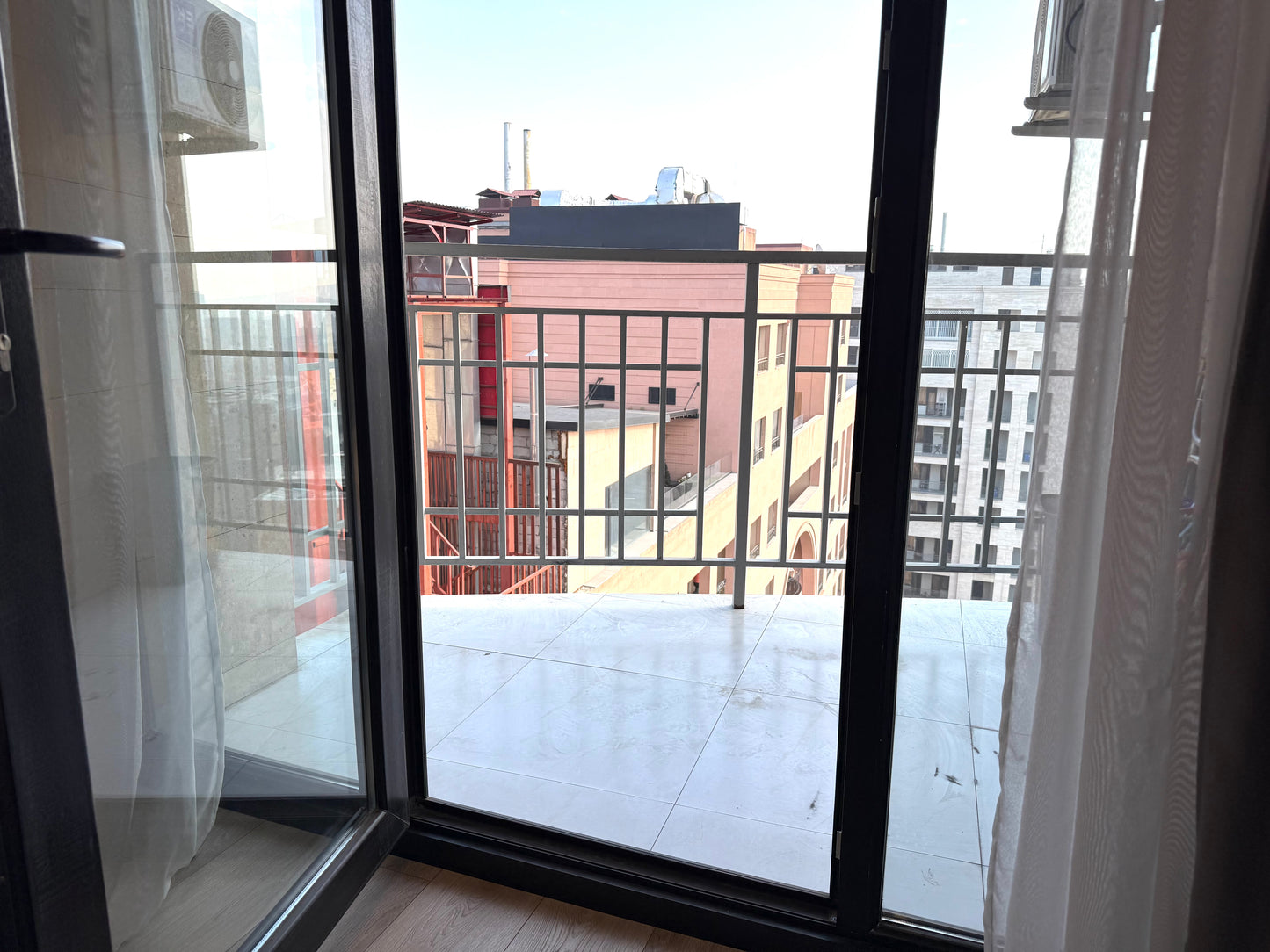 Квартира в Ереване, Бузанд 97